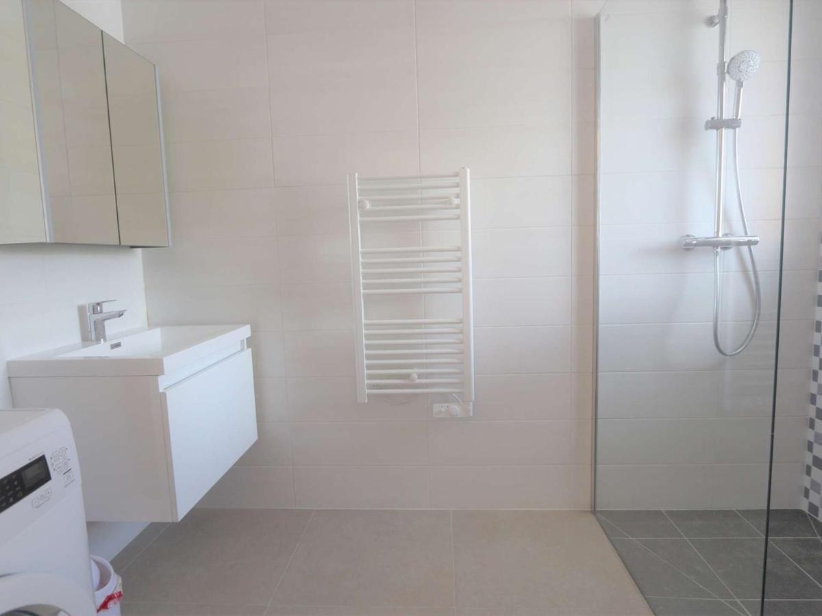Duplex Lumineux A Benodet: Plage Et Thalasso A Pied, Terrasse, Parking Et Abri Velo Inclus - Fr-1-481-117 Bagian luar foto